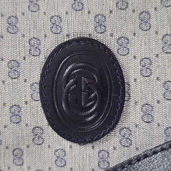 GUCCI Navy Blue Canvas Supreme Micro GG Blue Trim Crossbody Bag Authenticated - Picture 4 of 16